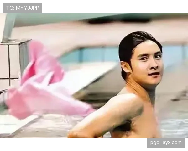 田亮拎着塑料袋在小区门口那张图，我居然一瞬忘了他有奥运金牌